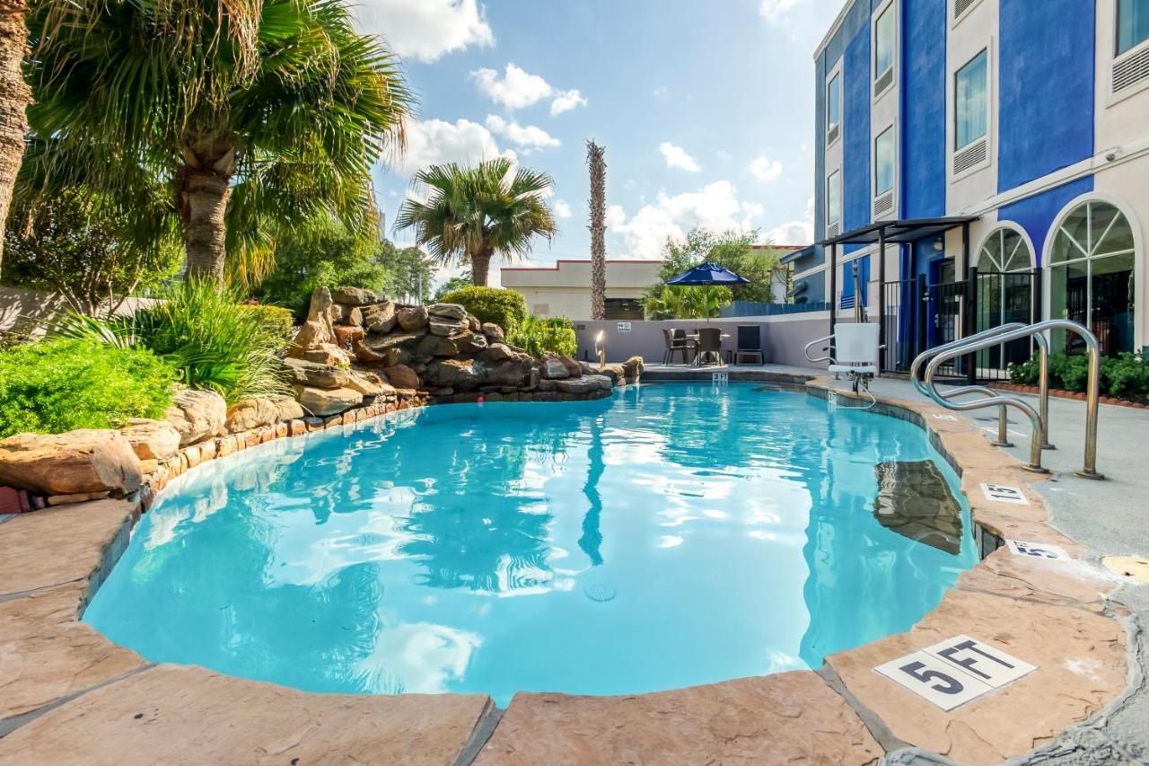 Comfort Inn & Suites Fm1960-Champions Houston Ngoại thất bức ảnh