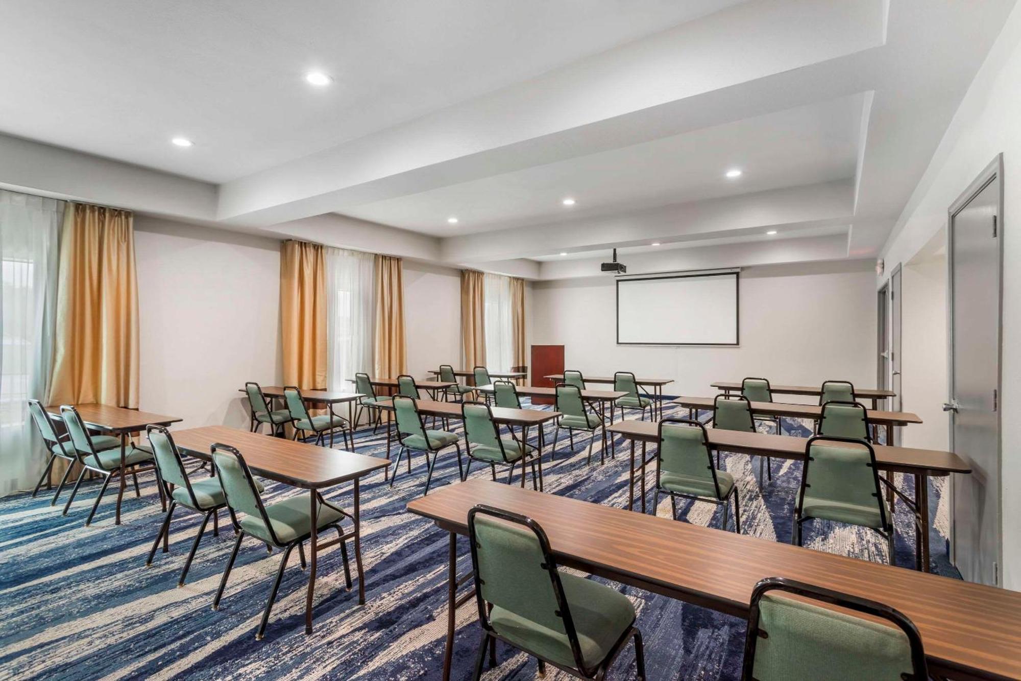 Comfort Inn & Suites Fm1960-Champions Houston Ngoại thất bức ảnh